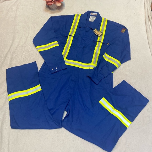 just in trend Other - JUST IN TREND NWT Size XL Flame Resistant Long Sleeve Coveralls